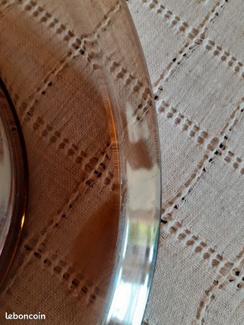 Assiette en verre pressé vintage : plat de service du milieu du siècle