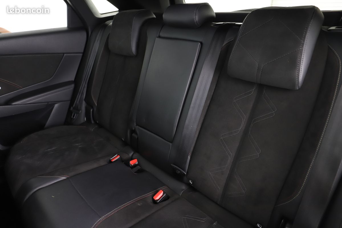 DS Automobiles DS 7 Crossback 1.6 PureTech Performance Line Automatique 180 ch (image 8)