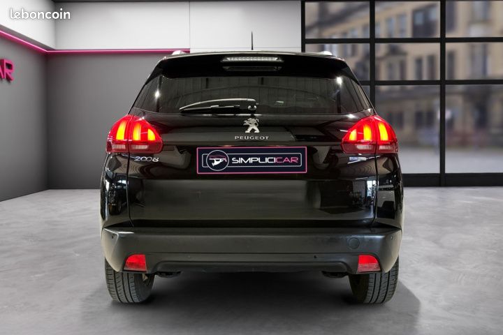 PEUGEOT 2008 1.2 82ch BVM5 Style Garantie 12 mois (image 6)