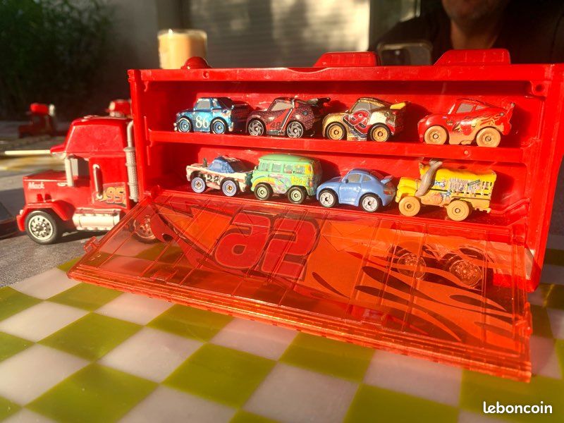 Camion +16 mini voitures Disney (image 3)