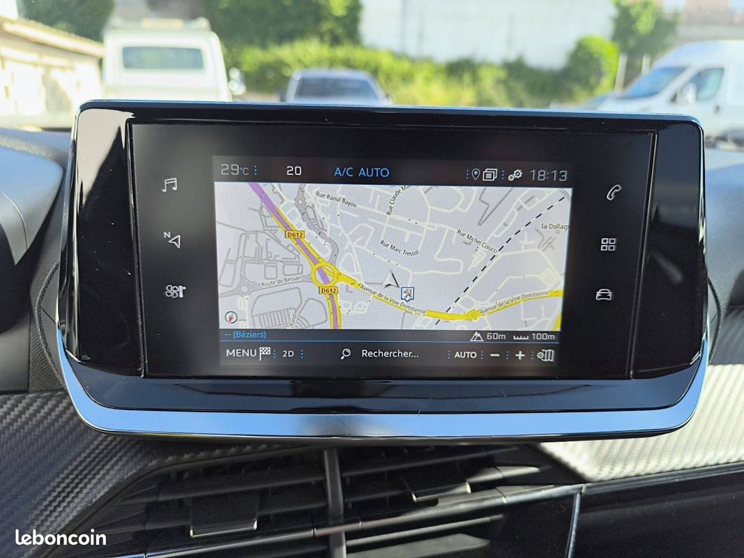 PEUGEOT 2008 PureTech 130 S&S EAT8 Allure (image 19)