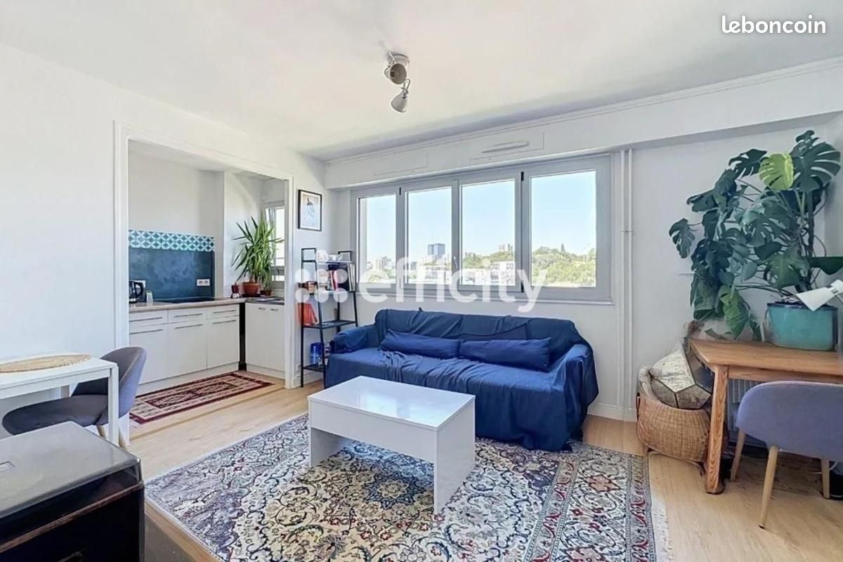 Appartement 2 pièces 43 m² · à Montreuil · 43 m² · 320 000 €