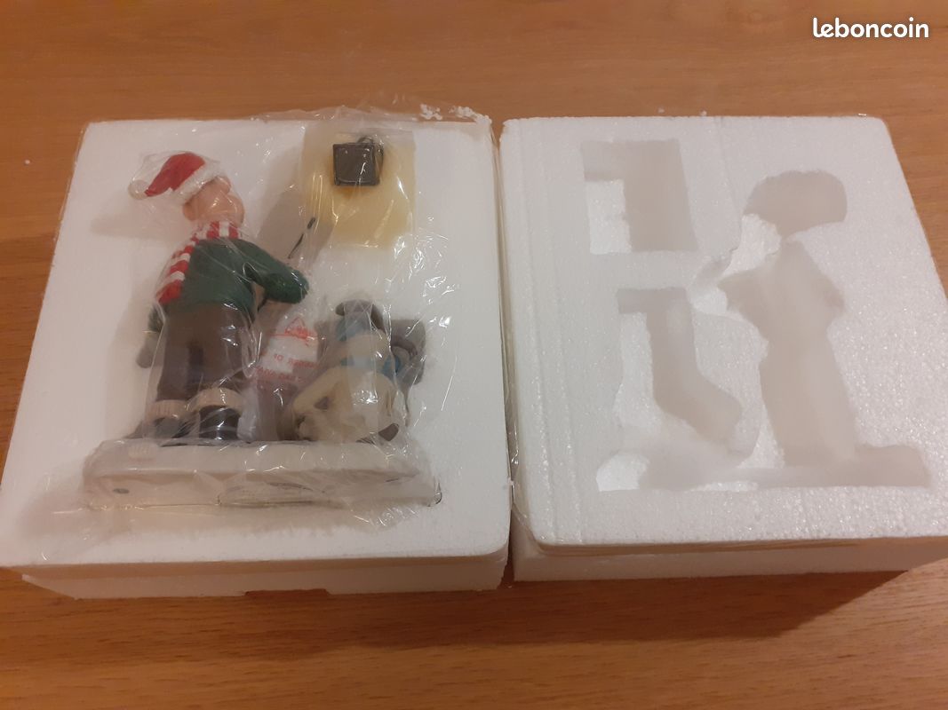 Wallace & Gromit - A Grand Day Out: limited edition 'The Rocket' music box by Robert Harrop