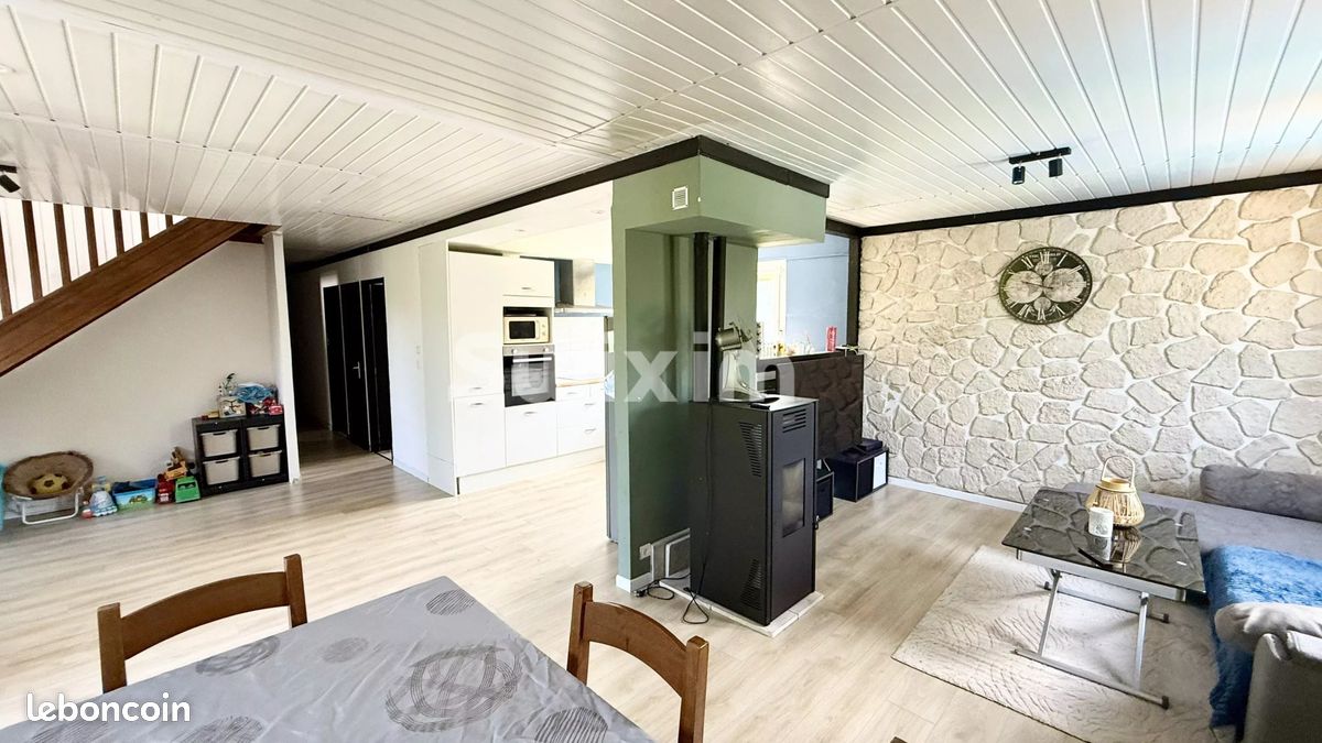 Maison 8 pièces 126 m² · à Chapois · 126 m² · 199 000 €