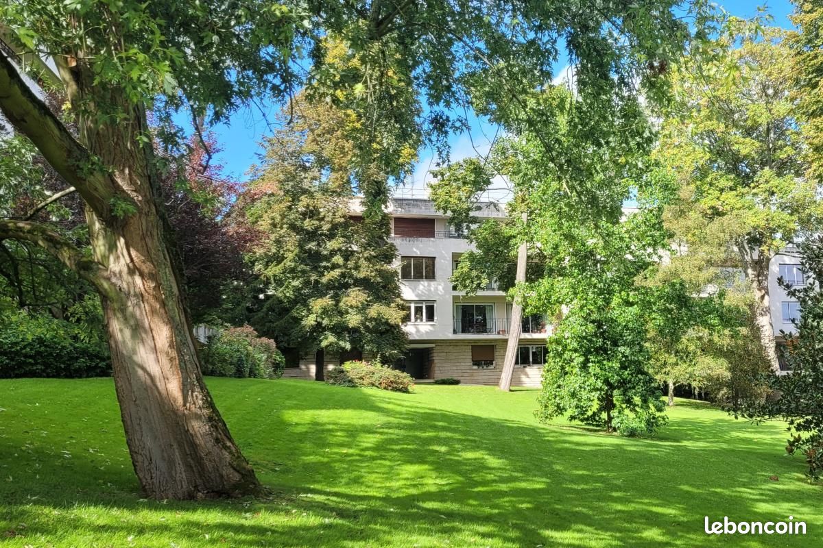 Appartement 5 pièces 149 m² · à Ville-d'Avray · 149 m² · 755 000 €