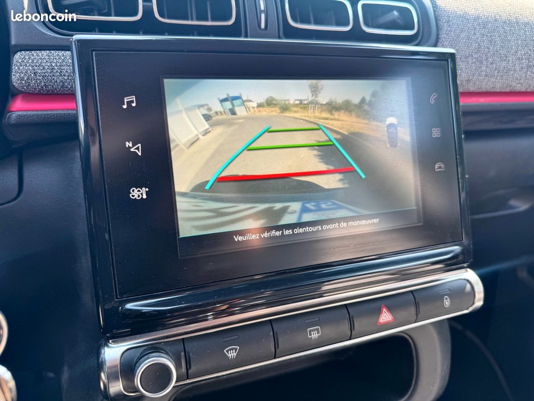 Citroën C3 III 1,2 VTI essence 82 cv / GPS, Camera (image 6)