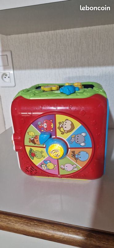 CUBE DECOUVERTES VTECH Livre éducatif sonore piano trieur de forme classeur de forme (utilisé chez mamie) (image 2)