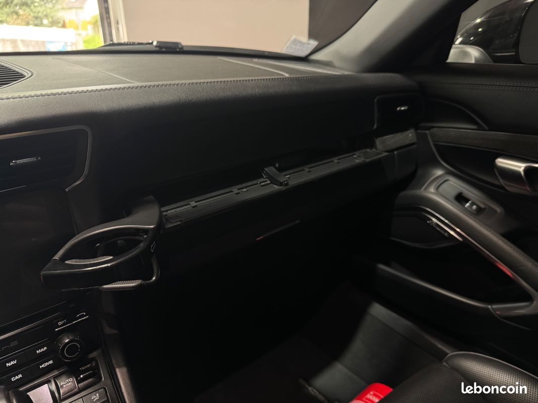 PORSCHE 911 (991.2) CABRIOLET 3.8 TURBO S 580 CH PDK / CAMERA DE RECUL / BURMESTEr (image 17)
