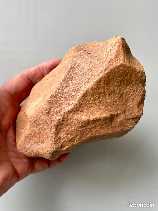 Biface Paléolithique Acheuléen - Pierre Préhistorique Du Sud Maroc - Lot N°1062