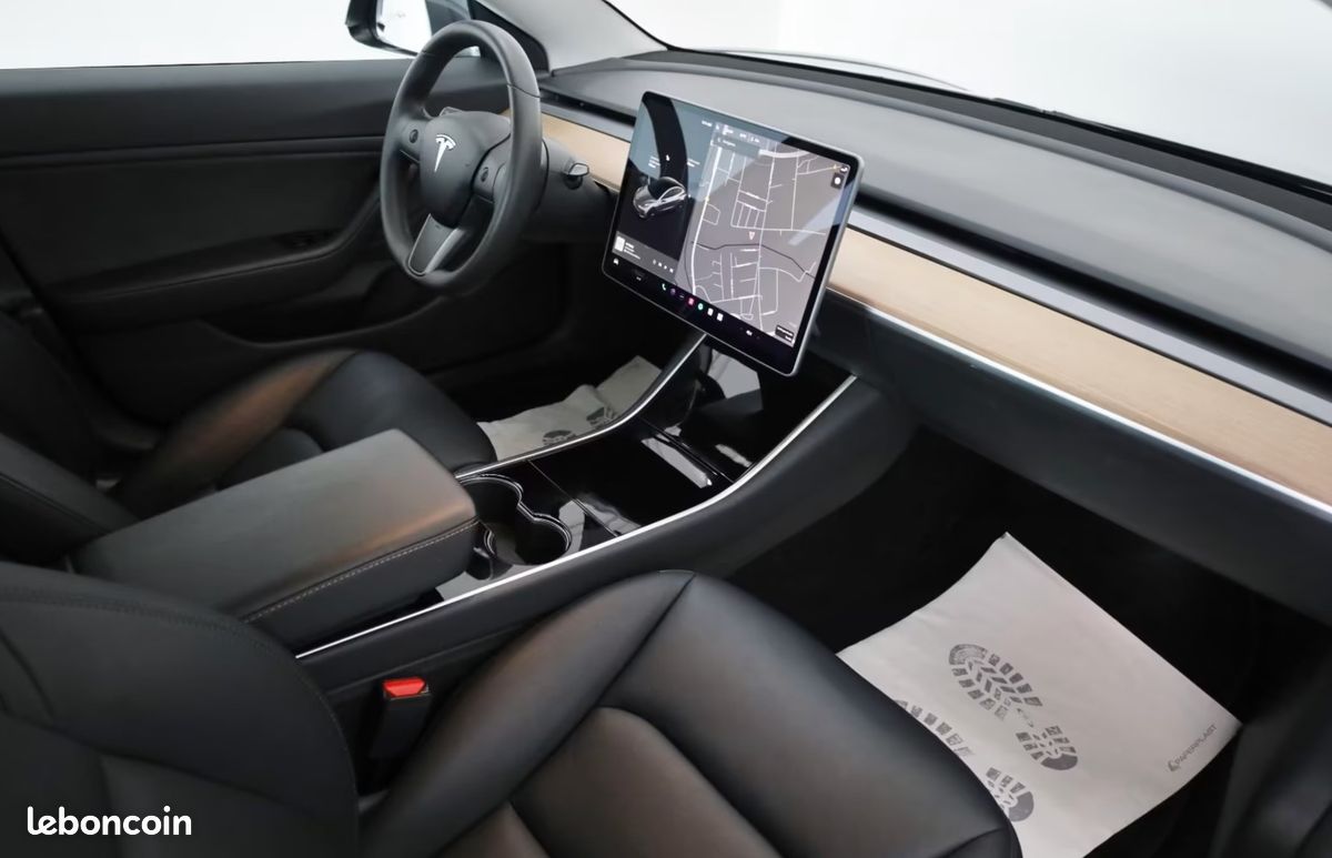 TESLA MODEL 3 Long Range Dual Motor AWD | Autopilot • Caméra 360 • Toit panoramique • 441ch (image 3)
