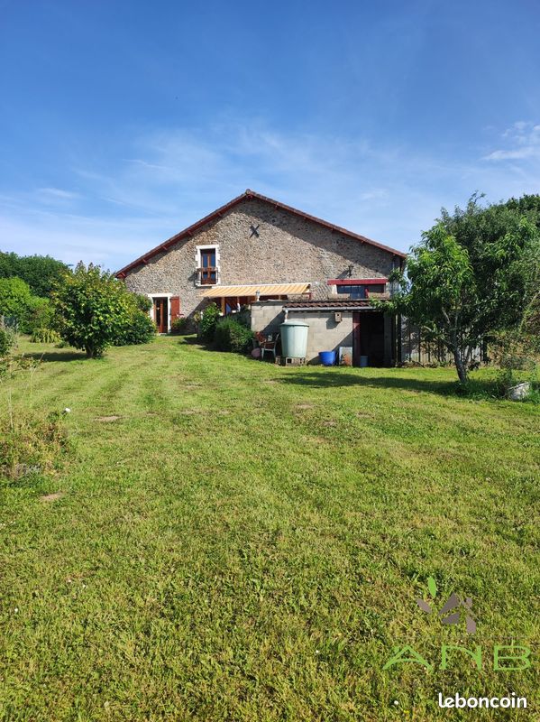 Maison 4 pièces 115 m² · à Busserolles · 115 m² · 170 600 €