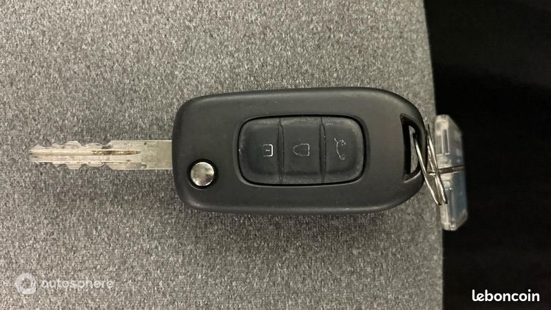 Renault Clio 1.5 Blue dCi 100ch Evolution - 24 (image 16)