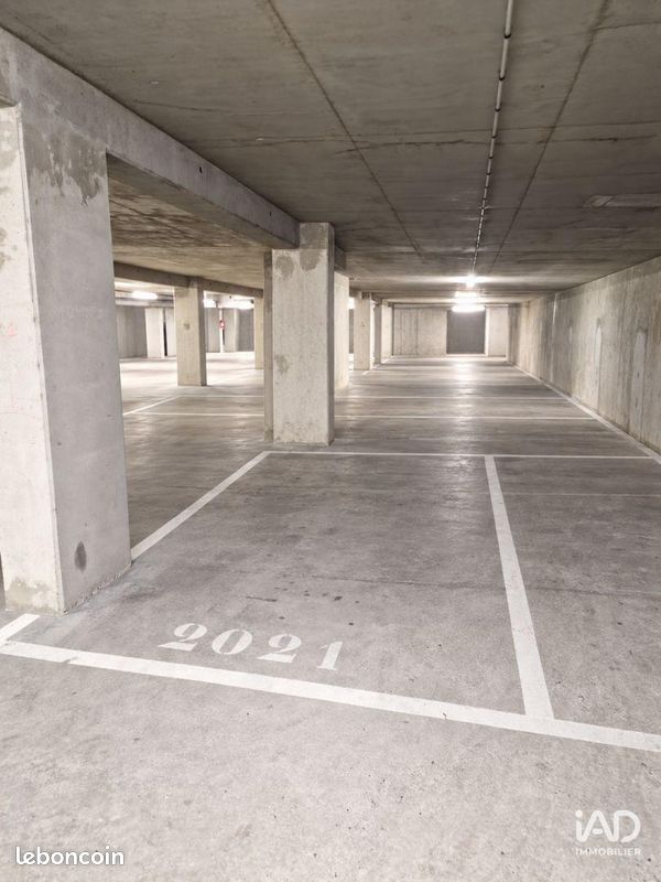 Parking 13 m² · à Mantes-la-Jolie · 13 m² · 70 €/mois