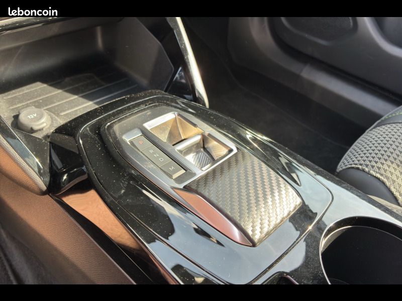 Peugeot 2008 PureTech 130 S&S EAT8 GT (image 16)