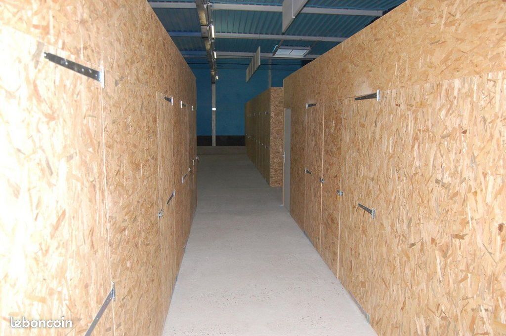 Parking 9 m² · à Souppes-sur-Loing · 9 m² · 94 €