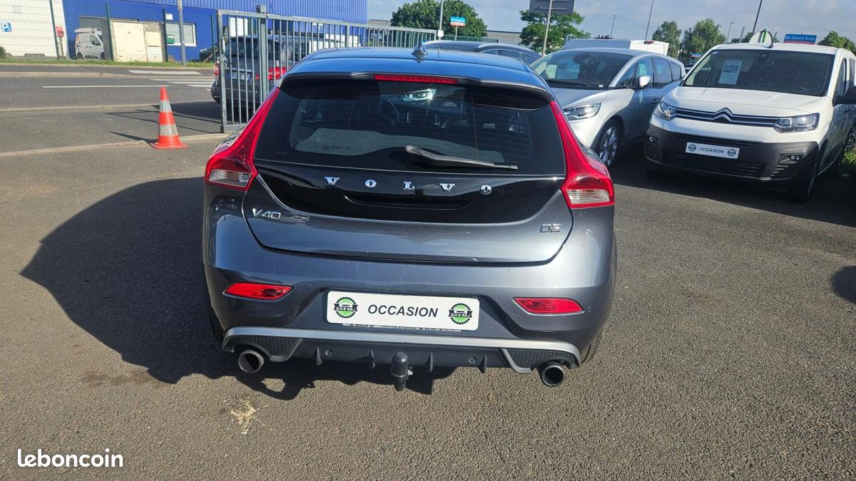 Volvo V40 D2 115 R-Design Powershift A (image 5)