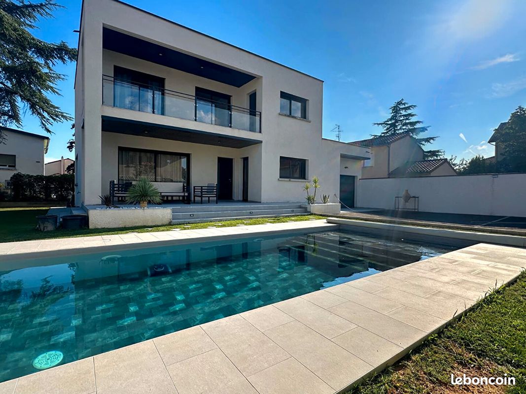 Maison 5 pièces 153 m² · à Romans-sur-Isère · 153 m² · 520 000 €