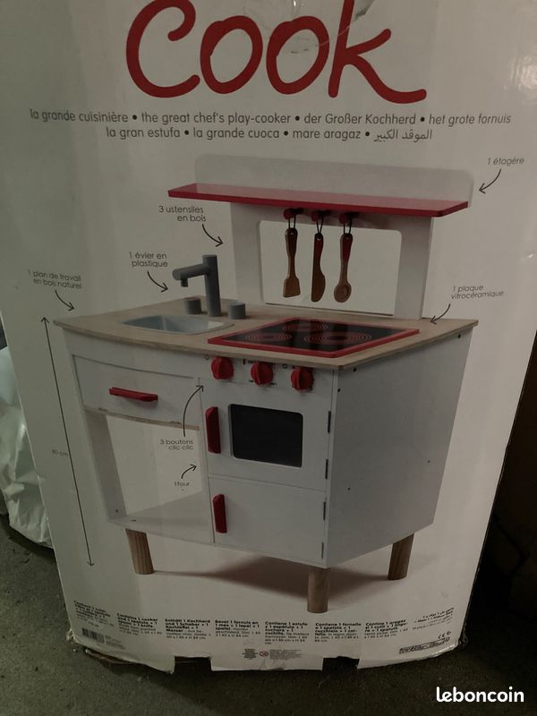 Grande cuisinière en bois Oxybul pour enfant de 3 ans à 8 ans jamais ouverte utilisée Valeur Neuve 100 vendue 80 (image 3)
