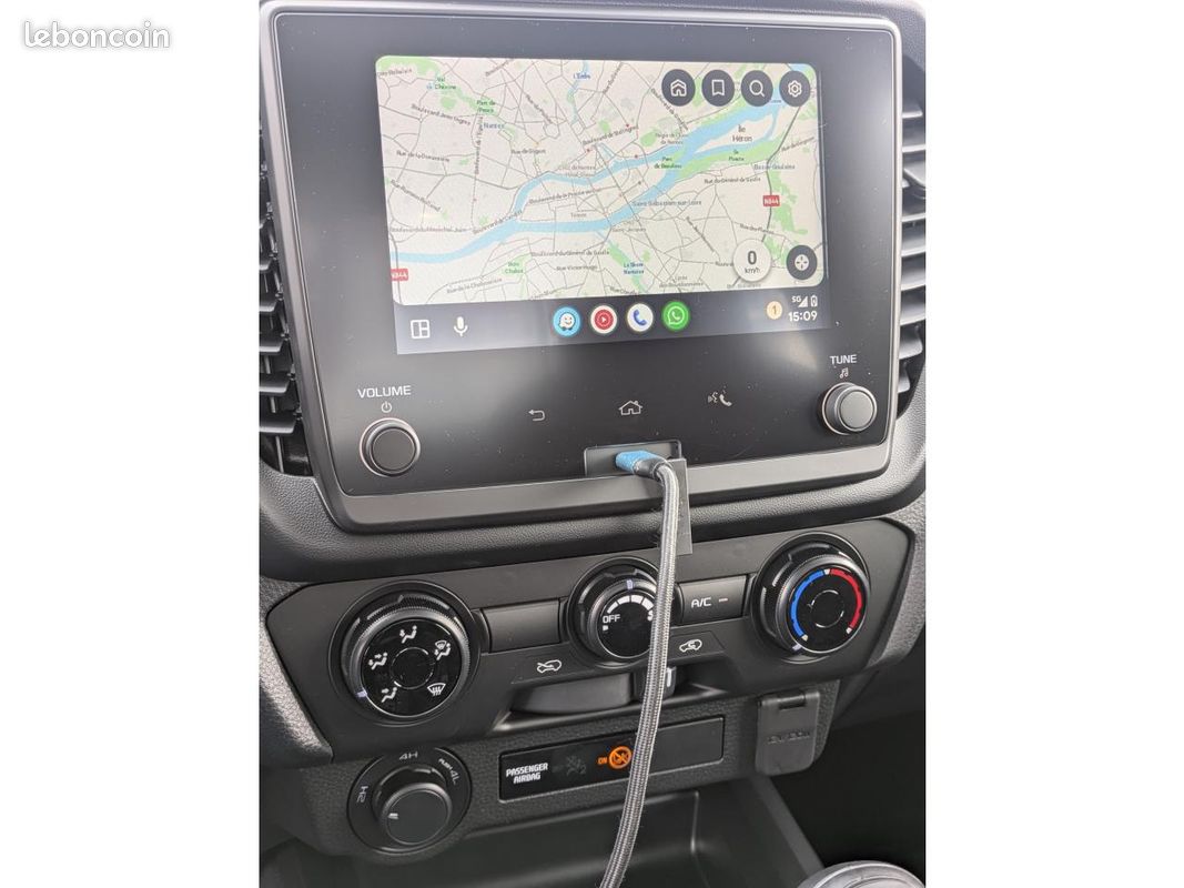 ISUZU D-MAX * 30 500 HT*SINGLE B-STRONG 2.2 DMS M/T 4x4 MY2026 Euro6e-bis SPLASH WHITE (image 7)