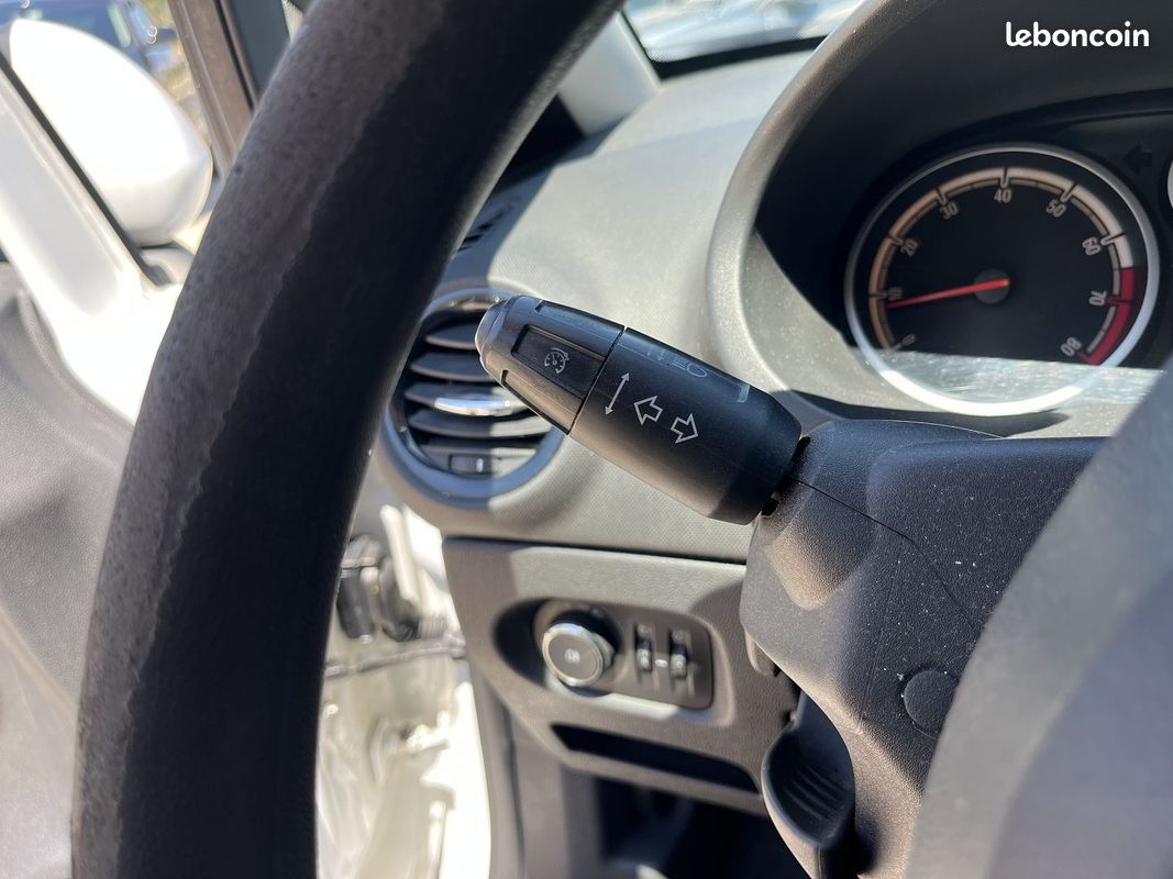 Opel CORSA 1.2 TWINPORT EDITION 3P (image 11)