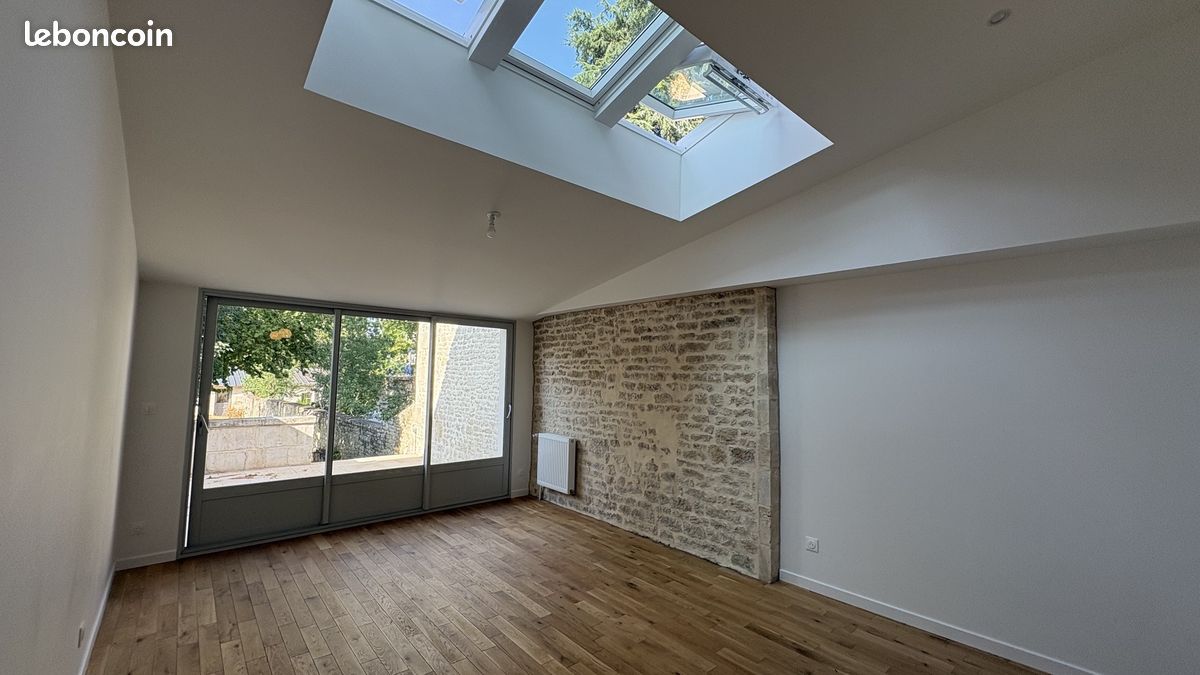Maison 6 pièces 136 m² · à Niort · 136 m² · 1 200 €/mois