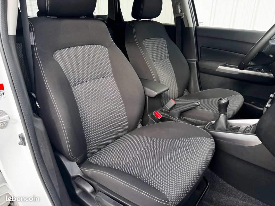 SUZUKI VITARA II PRIVILEGE 1.0 i BOOSTER JET 12V 111cv 5 PORTES (image 4)