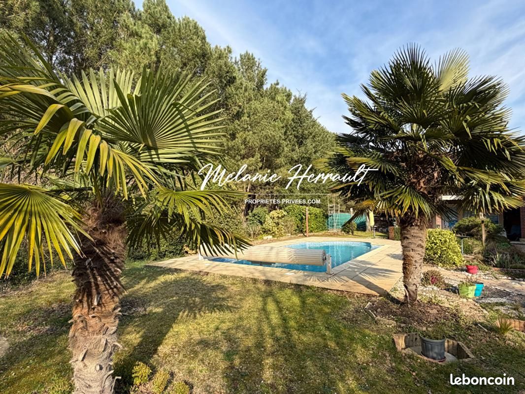 Maison 9 pièces 223 m² · à Challes · 223 m² · 339 000 €