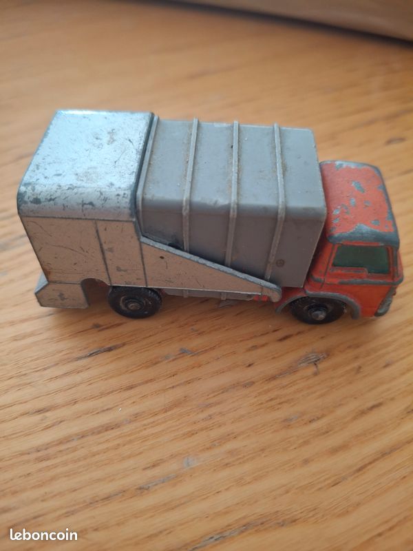 Matchbox Camion Poubelle (image 1)