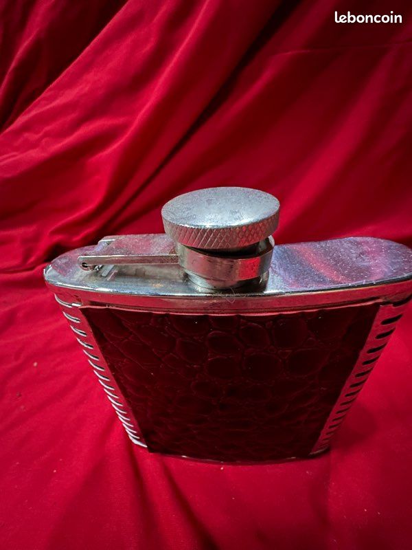 Flasque à alcool très bon état (image 2)