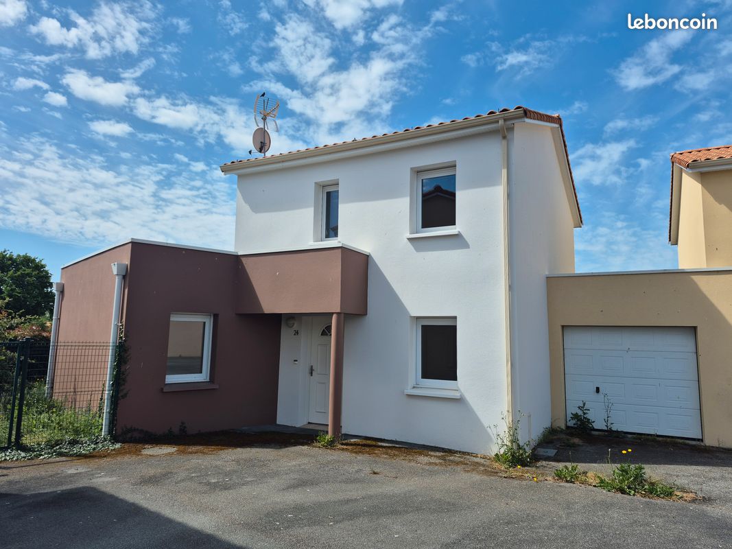 Maison 5 pièces 104 m² · à Bellevigny · 104 m² · 960 €/mois