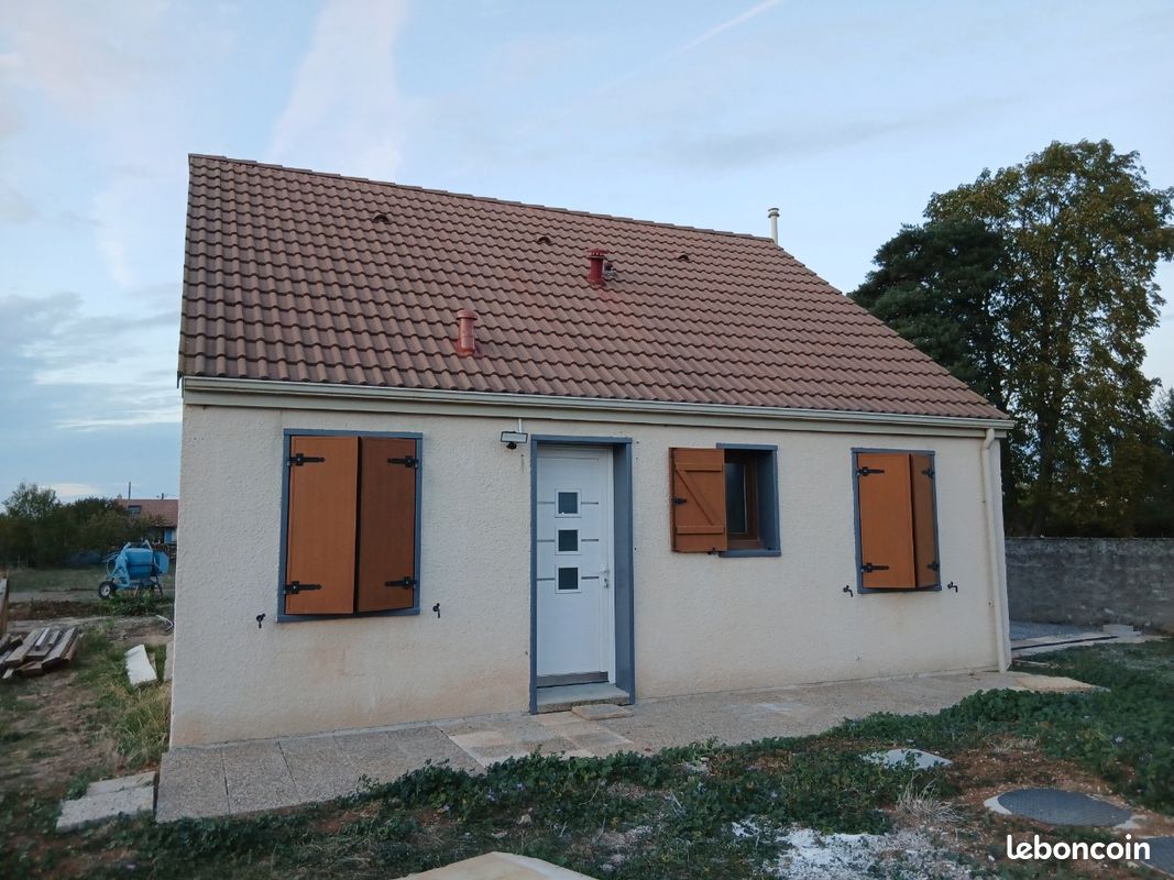 Maison 3 pièces 80 m² · à Farges-en-Septaine · 80 m² · 660 €/mois