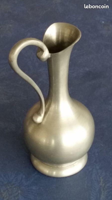 Joli vase étain élégant, idéal décoration ou soliflore, hauteur 18 cm (image 2)