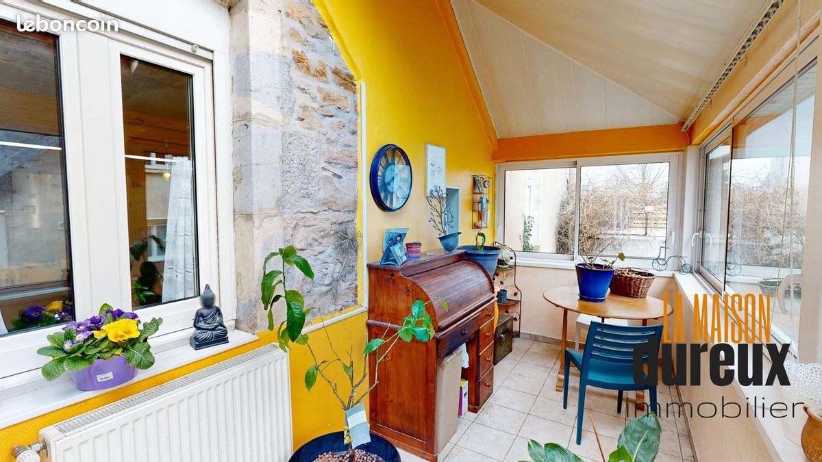 Appartement 3 pièces 98 m² · à Pouilley-les-Vignes · 98 m² · 155 000 €