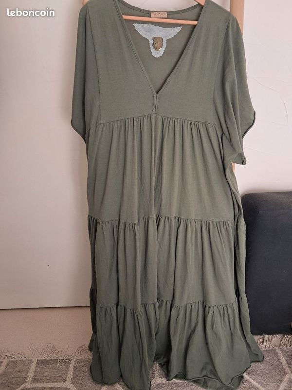 Robe longue kaki Made in Italy (image 1)
