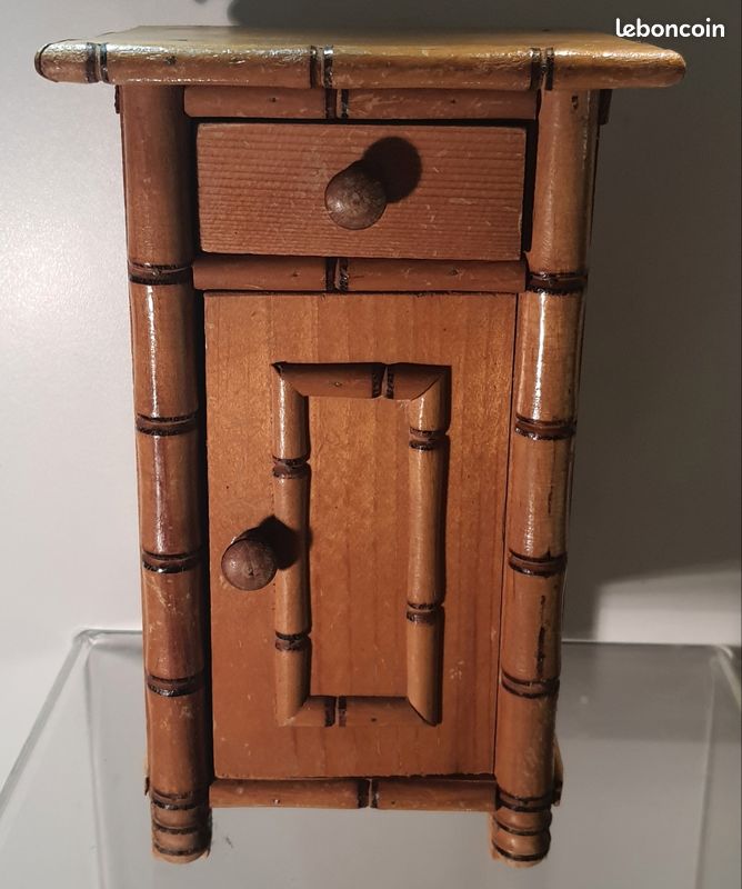 Jouet ancien - Armoire + table de nuit années 50 on Gens de Confiance
