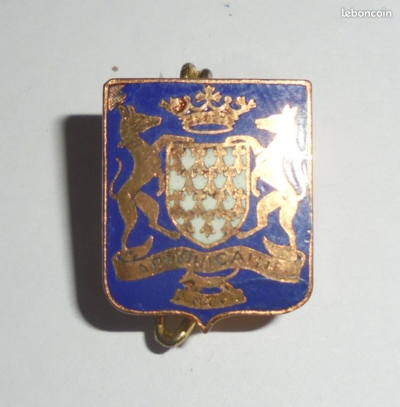 A RARE ROYAL AUTOMOBILE CLUB BADGE in Misc / other badges