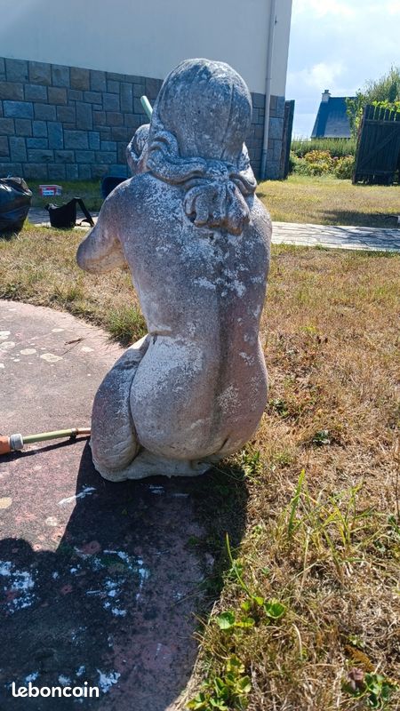 Statue fontaine (image 3)