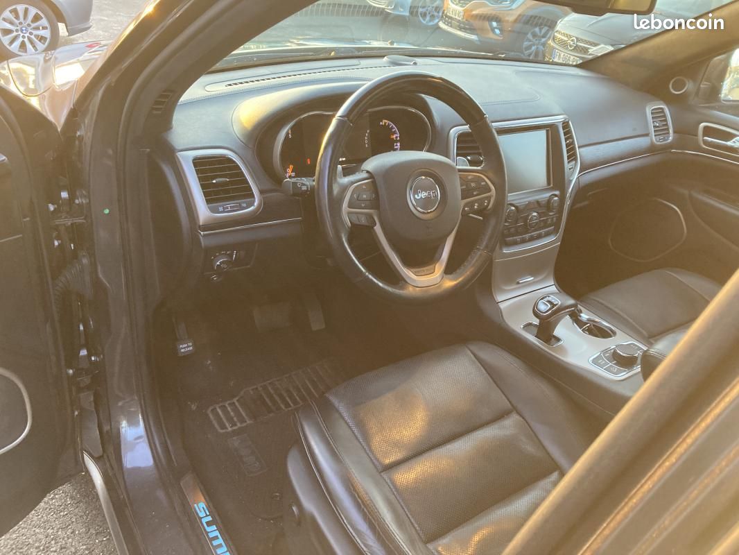 Jeep Grand Cherokee 3.0 CRD V6 4WD 250 CH PH2 BVA SUMMIT GARANTIE 6 MOIS / REPRISE POSSIBLE (image 9)