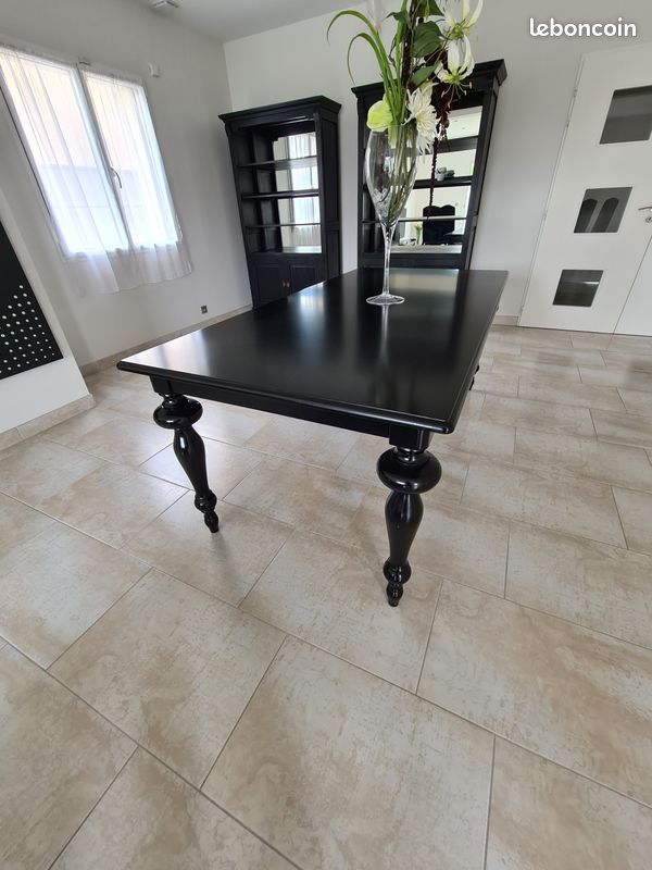 Table à manger avec 6 chaises (image 8)