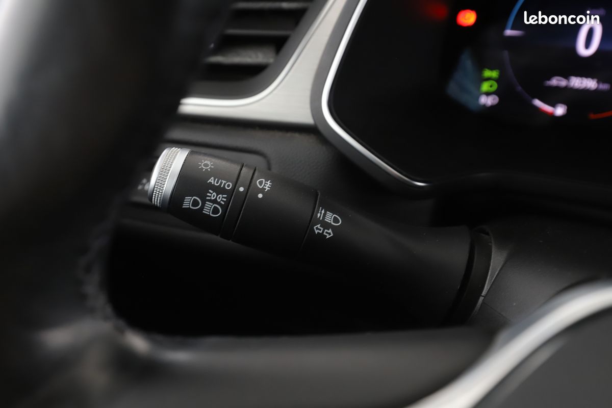 Renault Captur 1.6 E-Tech Plug-in Intens 160 ch (image 18)