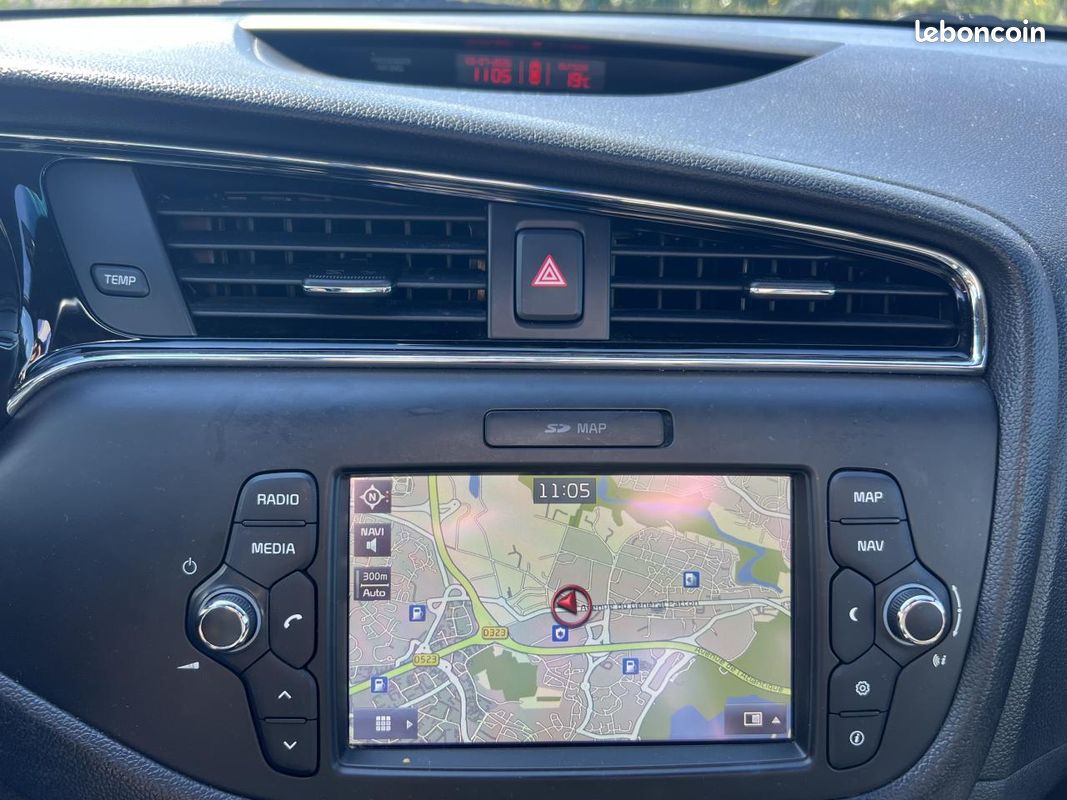 KIA PROCEED 1.0 T-GDi 120 II COUPE GT Line (image 21)