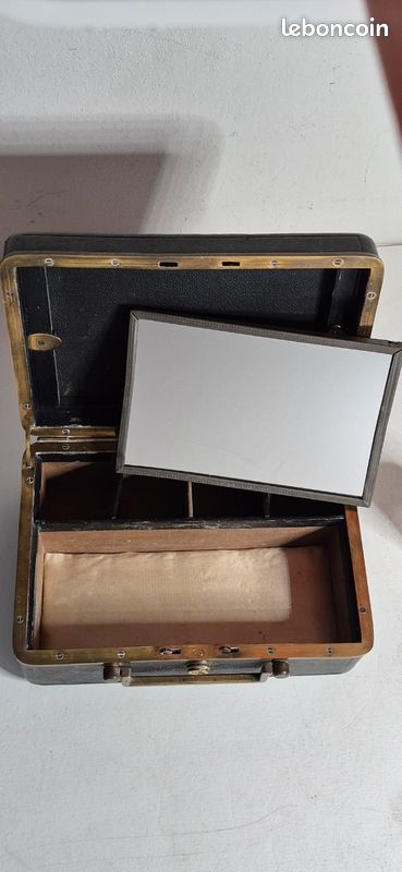 Coffret nécessaire voyage toilette bijoux (image 2)
