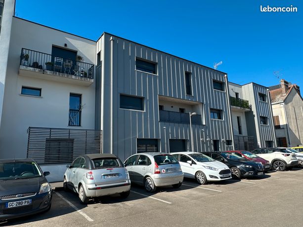 À Louer – Triplex 3 Chambres avec Balcon – Centre-ville