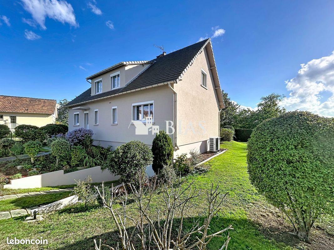 Maison 5 pièces 151 m² · au Thuit de l'Oison · 151 m² · 332 000 €