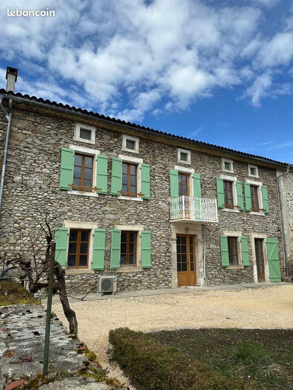 Maison 5 pièces 245 m² · à La Bastide-du-Salat · 245 m² · 262 000 €