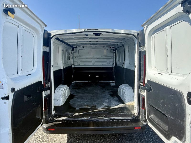 Renault TRAFIC III FG L1H1 2.0 DCI 120CH GRAND CONFORT E6 / TVA / Keyfree / Bluetooth (image 12)
