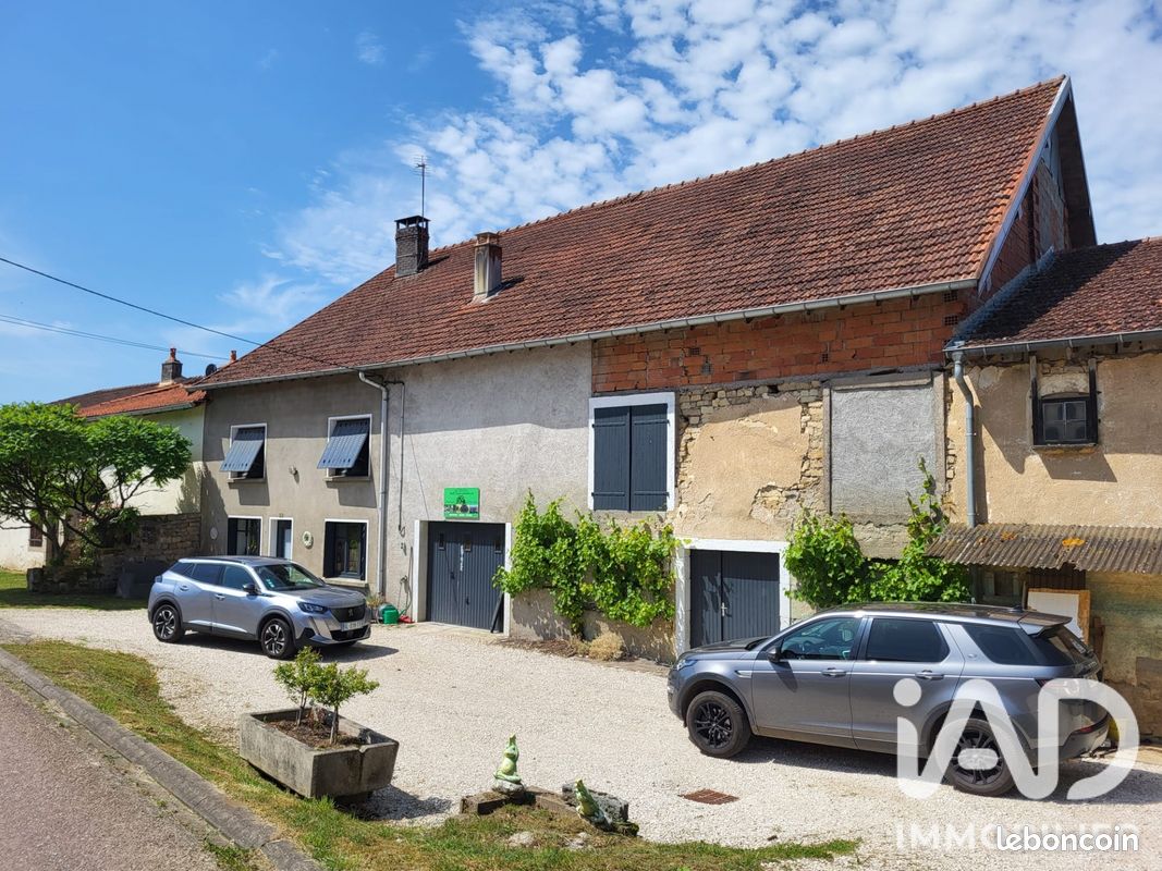 Maison 8 pièces 165 m² · à Ainvelle · 165 m² · 127 000 €