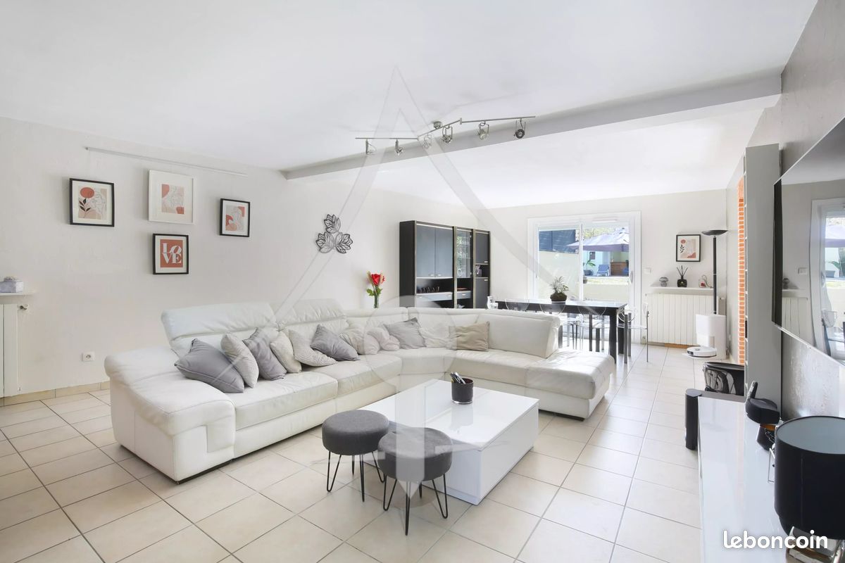 Maison 5 pièces 175 m² · à Lavernose-Lacasse · 175 m² · 388 500 €
