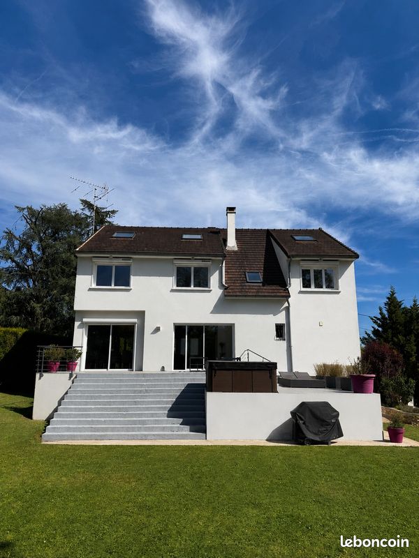 Maison 8 pièces 250 m² · à Soisy-sur-Seine · 250 m² · 698 000 €