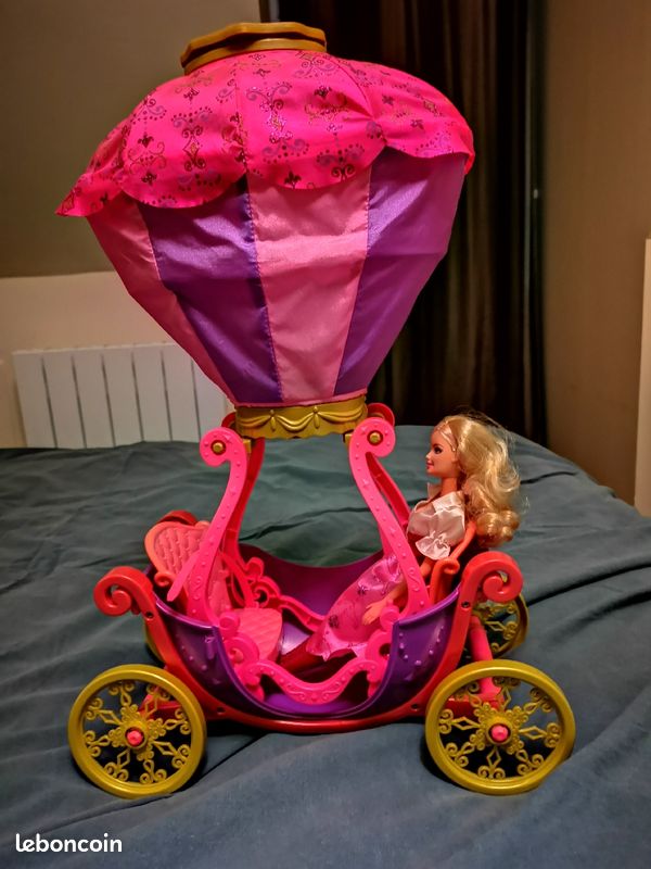Barbie et carrosse montgolfière (image 1)
